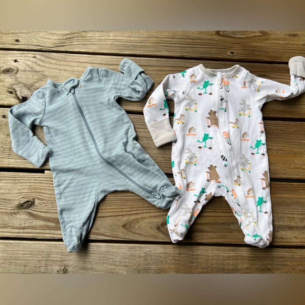 2 Carter’s Zip Up Newborn One Piece Footie Pajamas